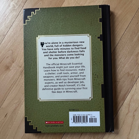 Minecraft Essential Handbook - Picture 2 of 3